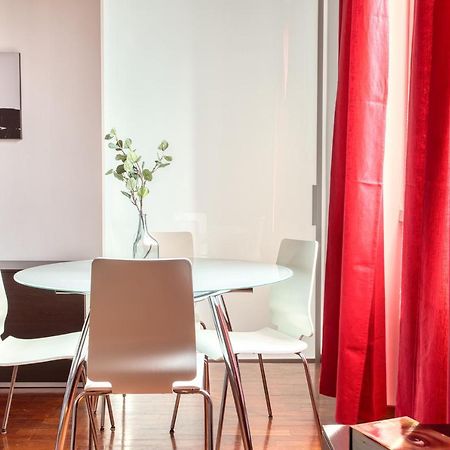 Joivy Charming Apartment In The Heart Of Isola District Milan Bagian luar foto