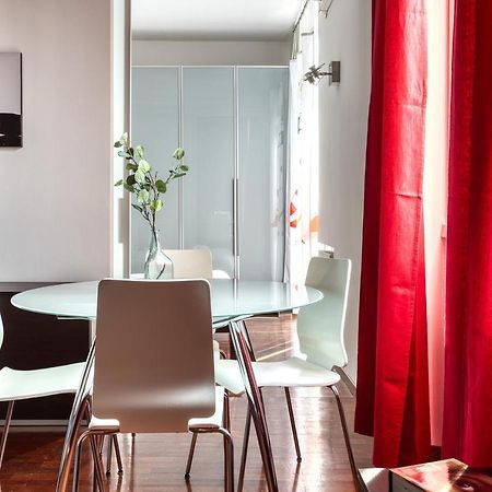Joivy Charming Apartment In The Heart Of Isola District Milan Bagian luar foto