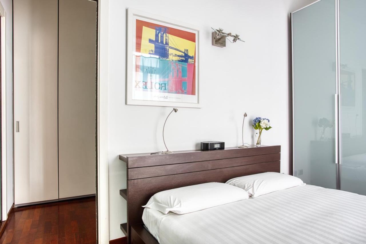 Joivy Charming Apartment In The Heart Of Isola District Milan Bagian luar foto