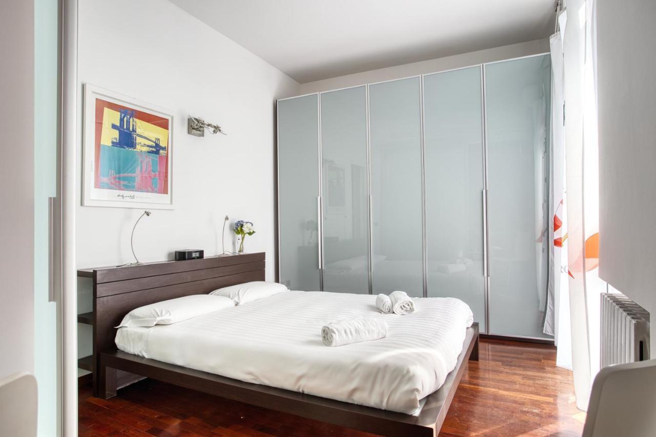 Joivy Charming Apartment In The Heart Of Isola District Milan Bagian luar foto